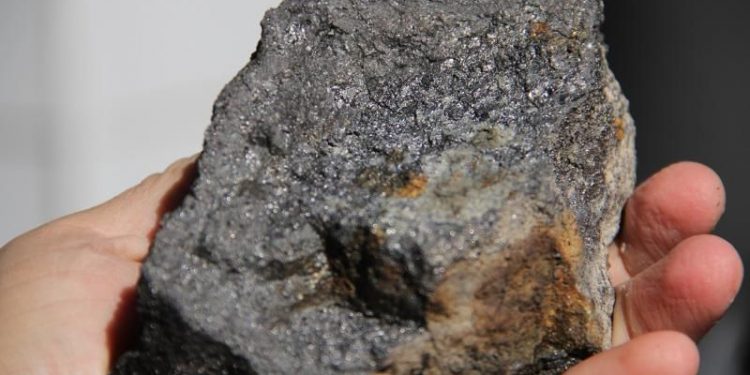 Kick-starting the weak economy through the establishment of ‘platinum industrial valley’