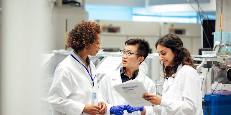 Renowned SA scientists, Profs Quarraisha and Salim Karim to address opening of SFSA 2020