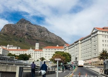 Groote Schuur Hospital takes part in a ground-breaking global 24-hour shoulder surgery