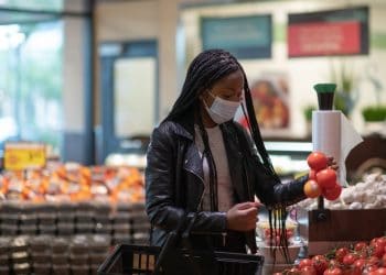 Keeping food products fresher and longer using wheat straws and mango peels