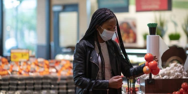 Keeping food products fresher and longer using wheat straws and mango peels