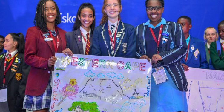 Young engineer combats flooding of bridges