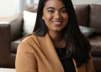 Expert advises young professionals to be 'curious & inspired'