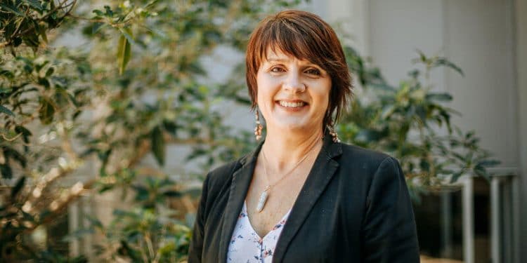 Holding the SA flag high in the building environment 18 Professor Kathy Michell