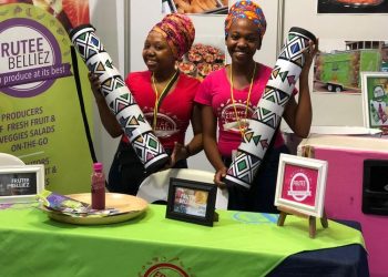 Squeezing fruits and vegetables to promote healthy lifestyle