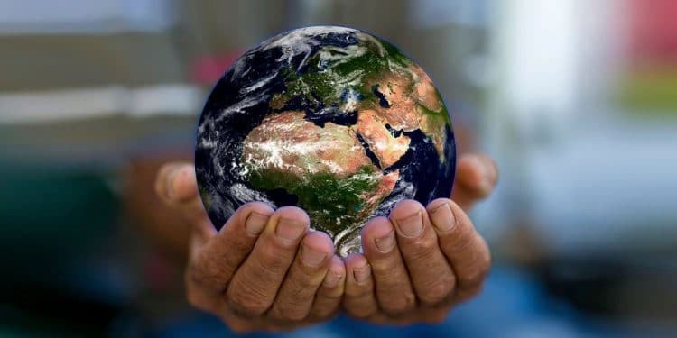 SA hosts international forum on value of Earth observations to society 18 SA hosts international forum on value of Earth observations to society