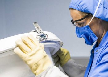 First ever proof that liquid water exists in two forms