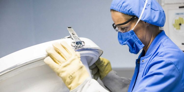 First ever proof that liquid water exists in two forms